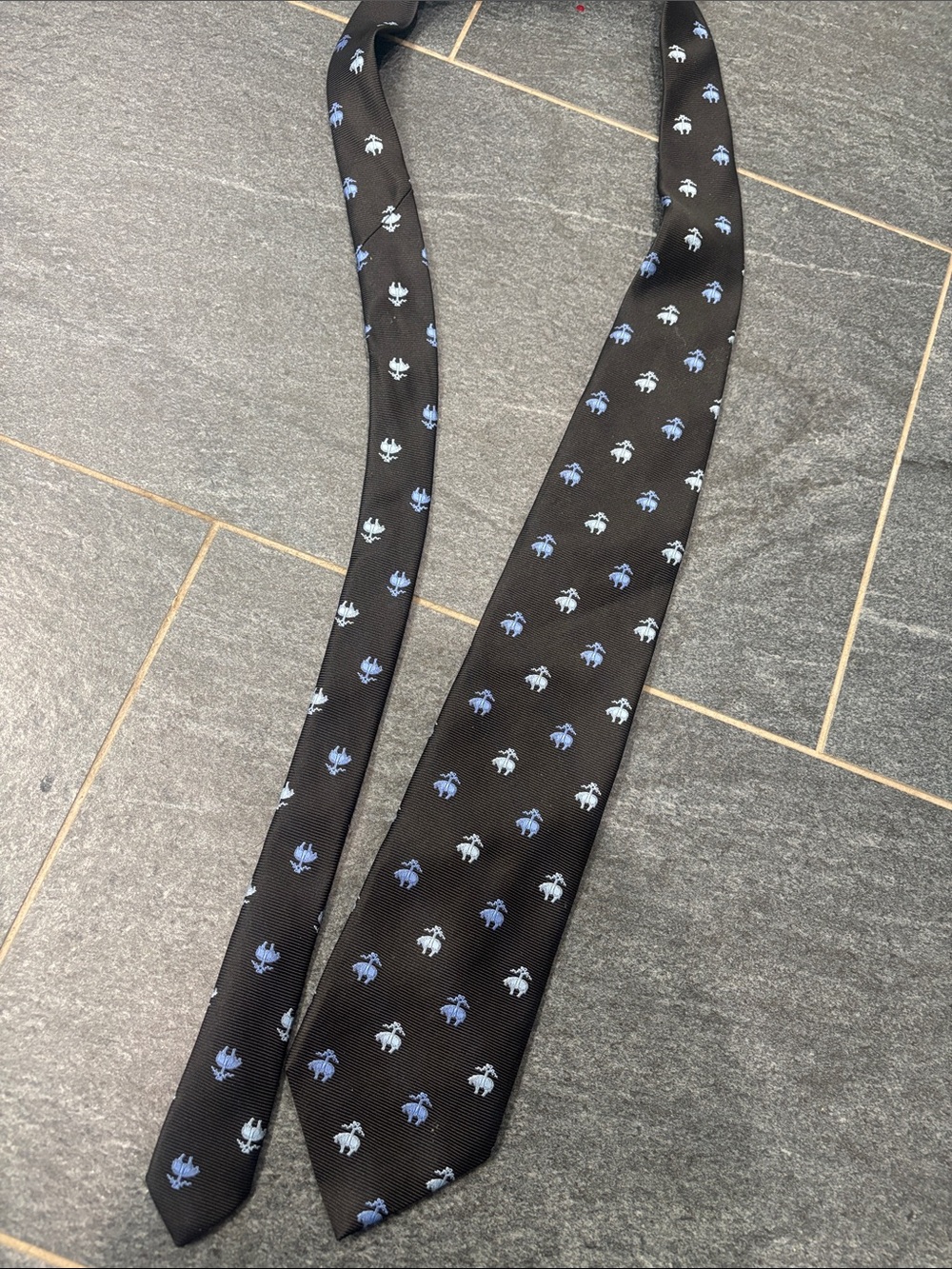 Brooks Brothers Black Tie with Light and Medium Blue Micro-Motif - Picture 2 of 2